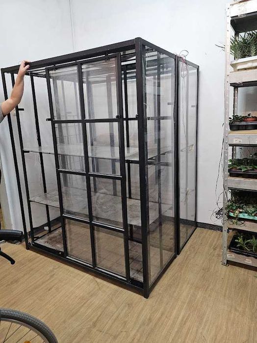 Gablota/Witryna ekspozycyjna na towar typu rośliny