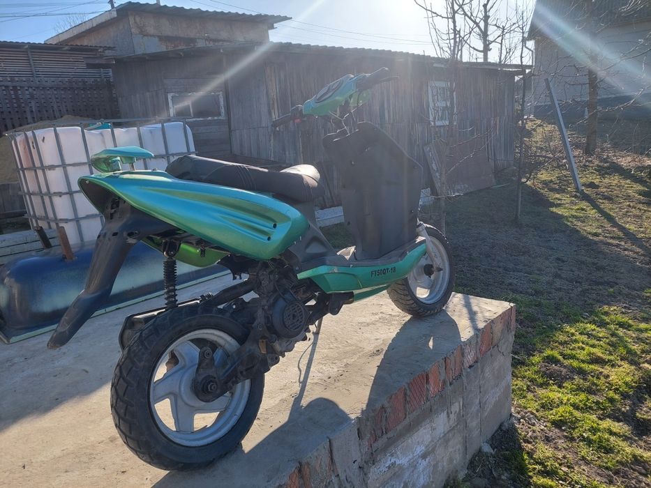 Продам скутер не на ходу