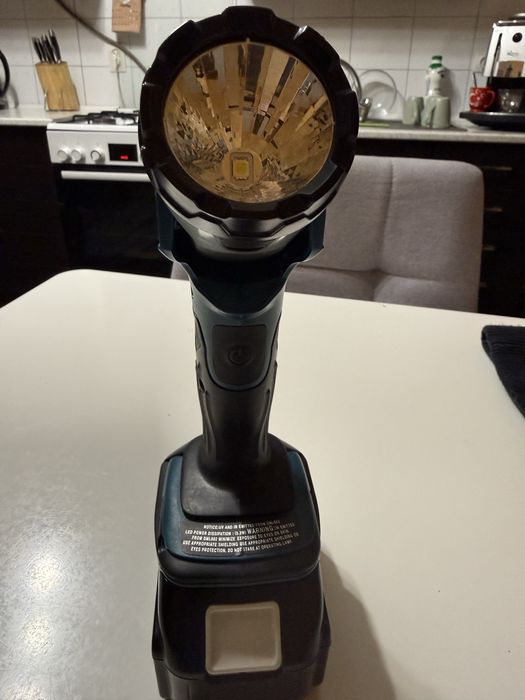 Ліхтар Makita DML 802 оригінал , стан новий
