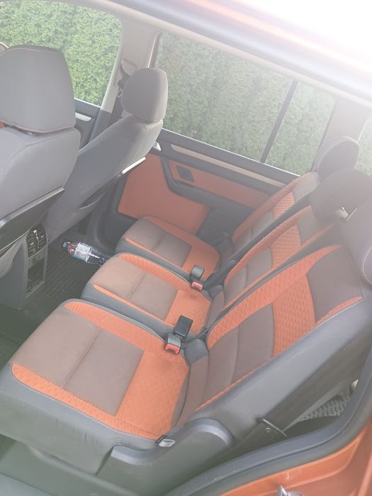 VW cross touran.