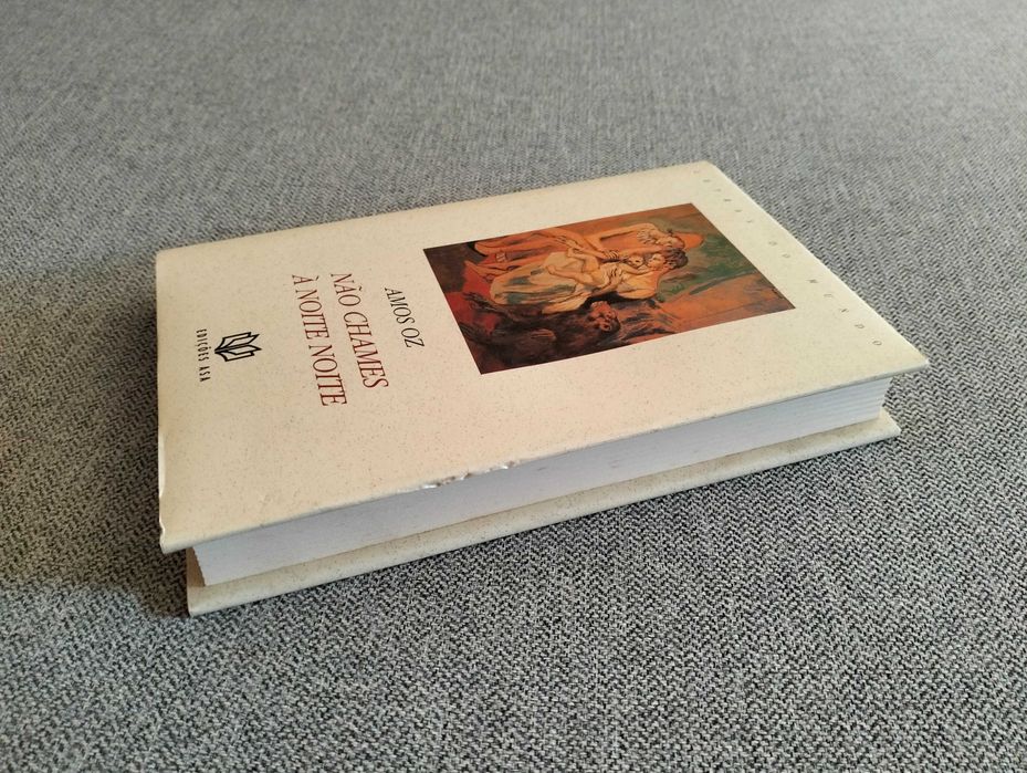 Livro "Não chames á noite noite" de Amos Oz