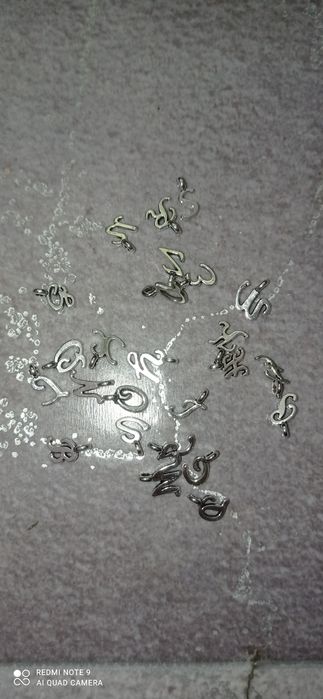 Буквы золотого, серебряного цвета, кулон на браслет цепочку