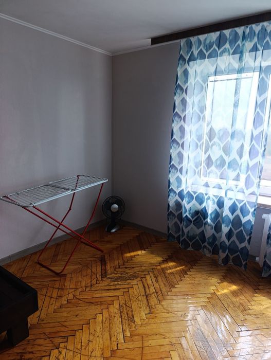 Здам кімнату без  господарів центр міста