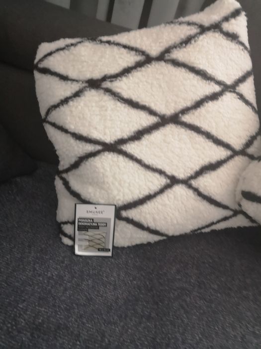 Poduszki dekoracyjne pluszowe 2 szt.