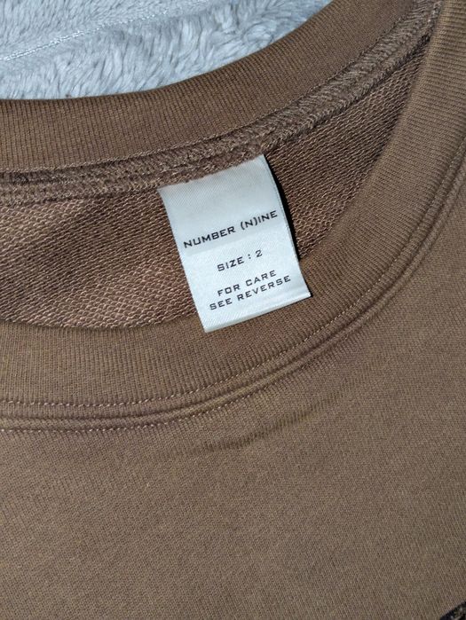 Number nine shield aw01