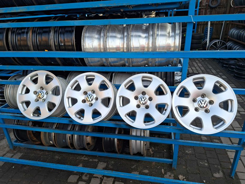 Оригінальні ковані диски Audi 5/112 R15 7J ET39 8EO 601 025.