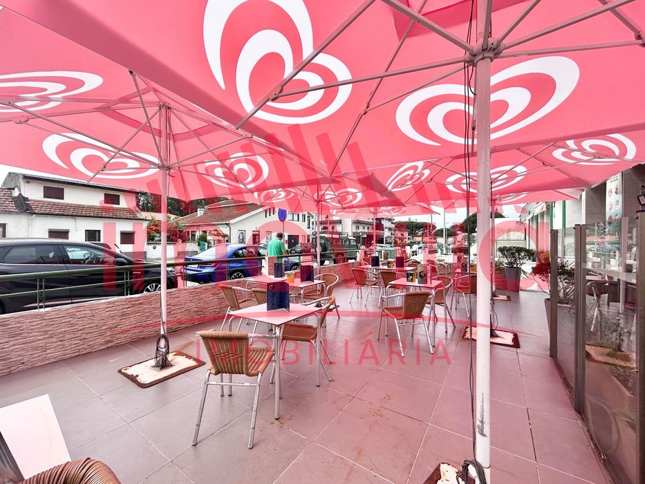 Em Exclusivo - Trespasse de Café Snack-Bar "O Mundo" – Árvore Excelente oportunidade de negócio!