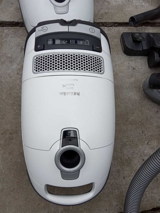 Miele Пилосос   .