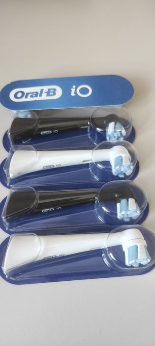 Змінні насадки Oral-B iO Ultimate Clean