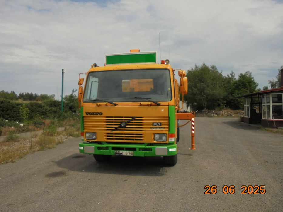 Volvo FL 7  Volvo FL 7 Intercoler Wywrot Robsson dźwig