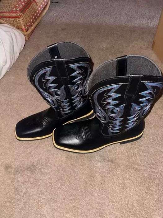 Kowbojki haftowane w 2 kolorach czarny brązowy