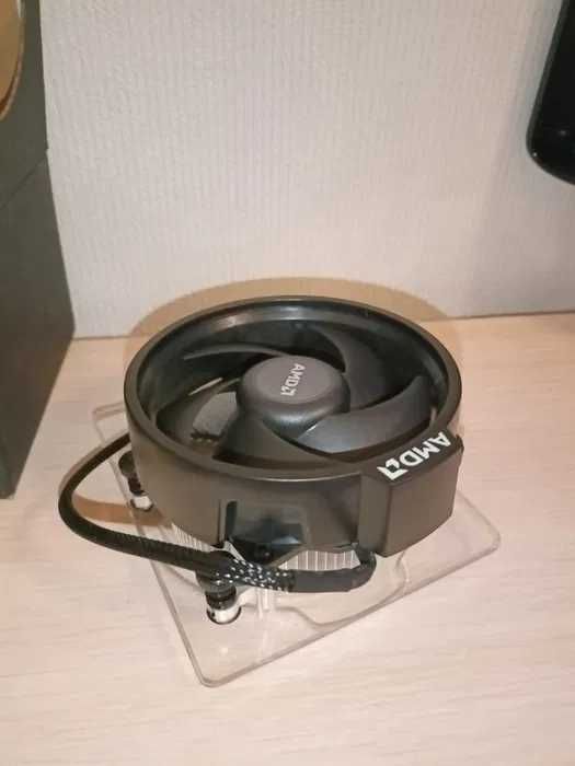 AMD Ryzen 2200g с куллером и радиатором