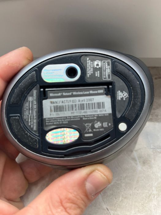 Microsoft Natural Wireless Laser Mouse 6000
