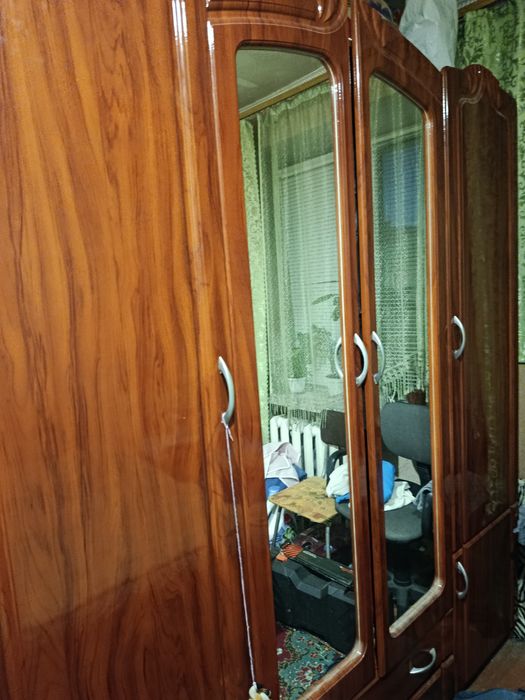 Кімната в гуртожитку на Чехова,меблі, техніка, кондіціонер