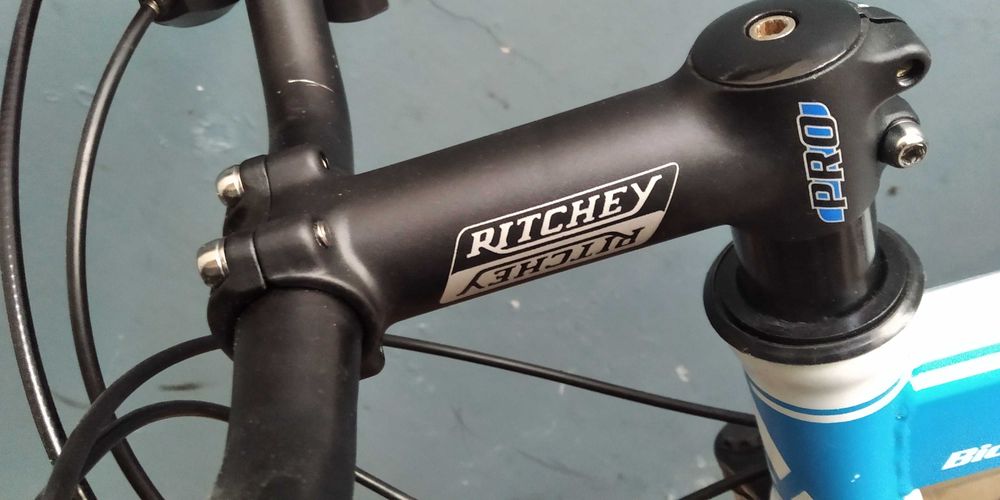 Bicicleta BTT dobrável 27 mudanças com suspensão cor azul e branca