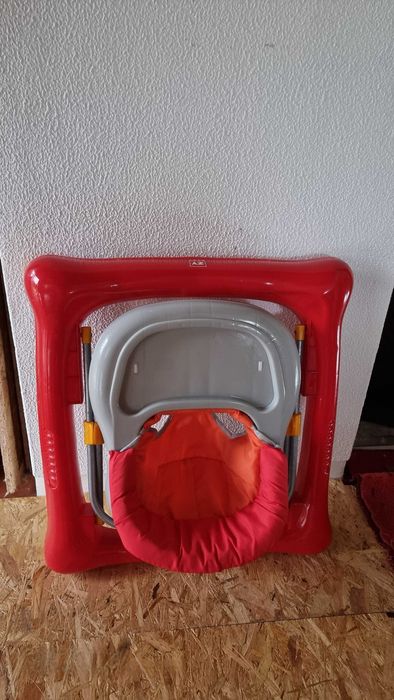 Aralha de bebé vermelha – usada 10€