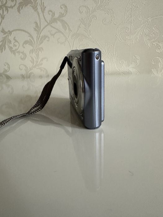 Фотоапарат Casio Exilim EX-S600