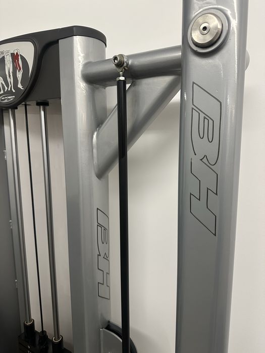 Maquina  de perna e gluteos