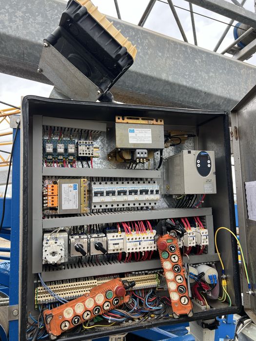 Grua hidraulica 22 metros monotrifasica