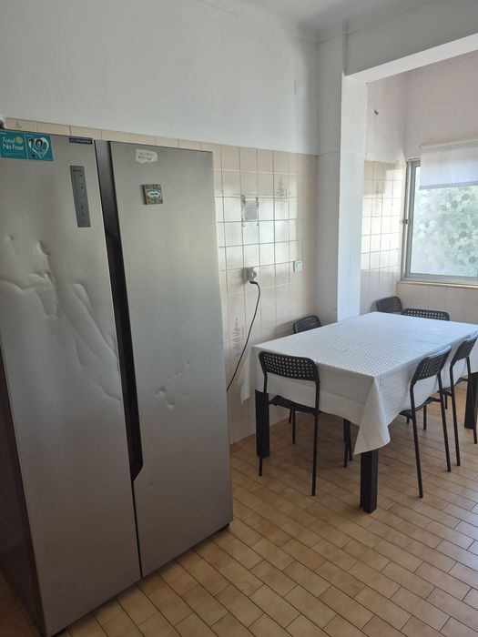 Quarto para arrendar