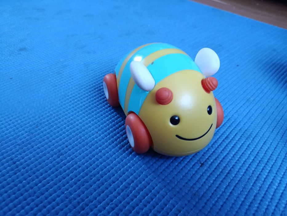 Pszczoła samochodzik