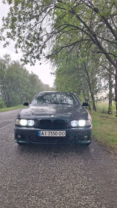 Продам е 39, 2,5 мотор, автомат