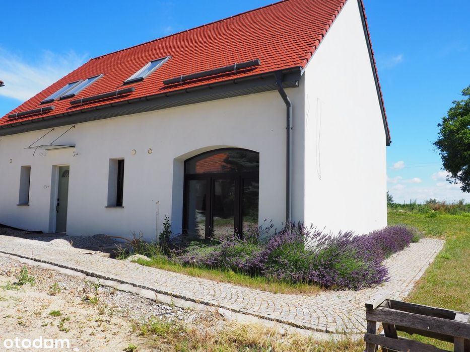 Dom wolnostojący koło Sobótki, pow. użytkowa 92 m² + działka 700 m²