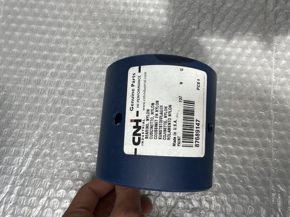 Втулка поворотного кулака 87689147 New Holland