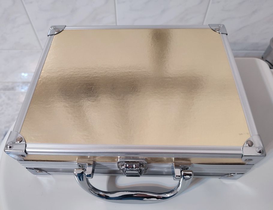 Caixa de maquilhagem Nocibé