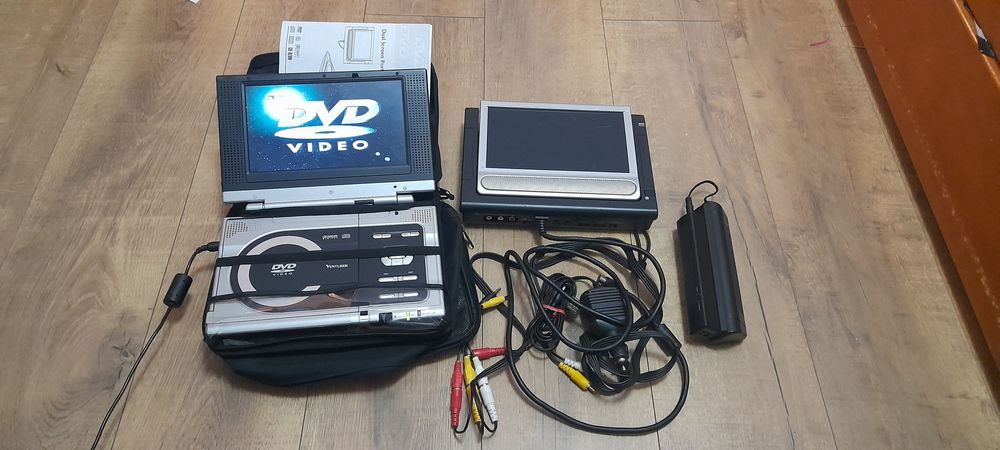 Odtwarzacz DVD z dwoma ekranami do samochodu