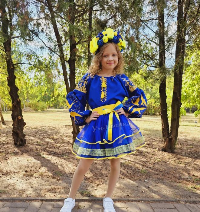 Продам вышиванку для девочки патриотическую