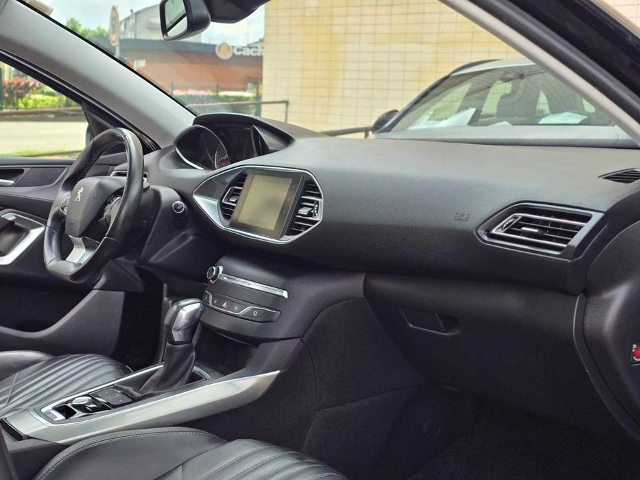 Peugeot 308 SW — fotografia 10