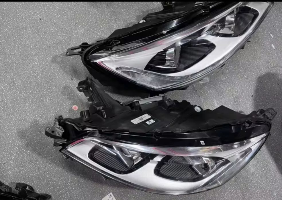 Передні фари Lincoln Aviator, Nautilus з 20 по 24 рік випуску