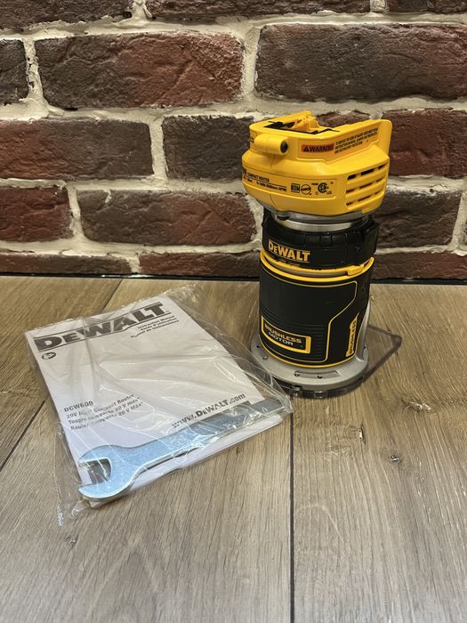 Бесщеточный кромочный фрезер DEWALT DCW600B