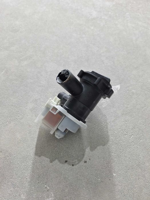 Pompka do pralki bosch, numery w galerii.