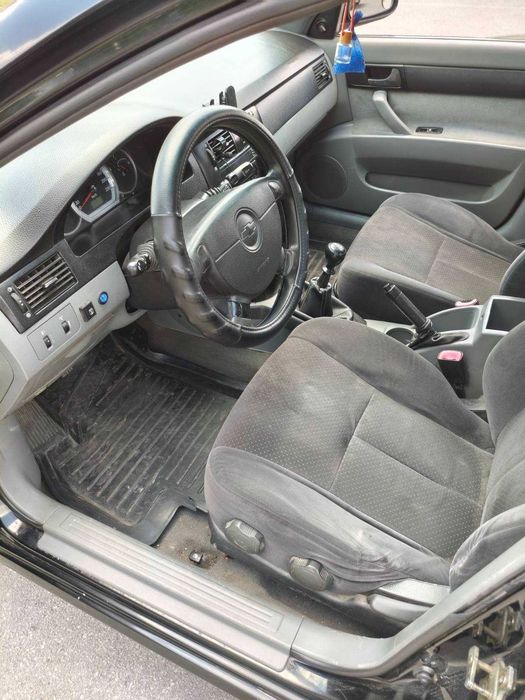 Автомобиль Шевроле