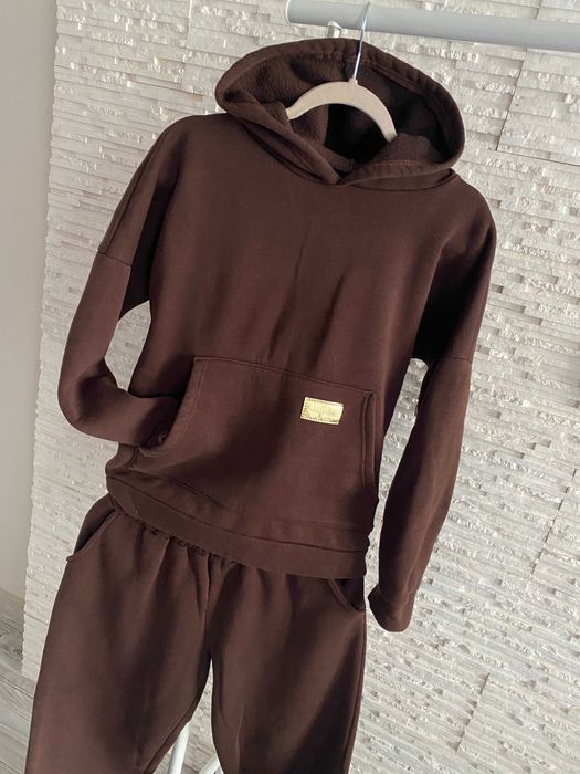 Luxury set dres czekoladowy joggery + bluza logo kangur