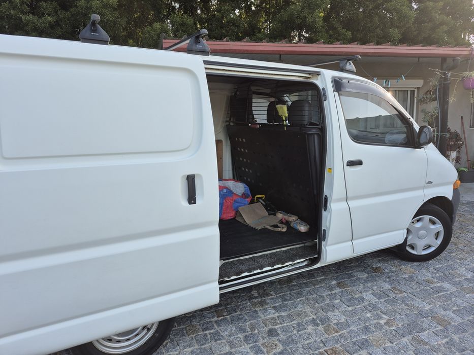 Toyota hiace 2500