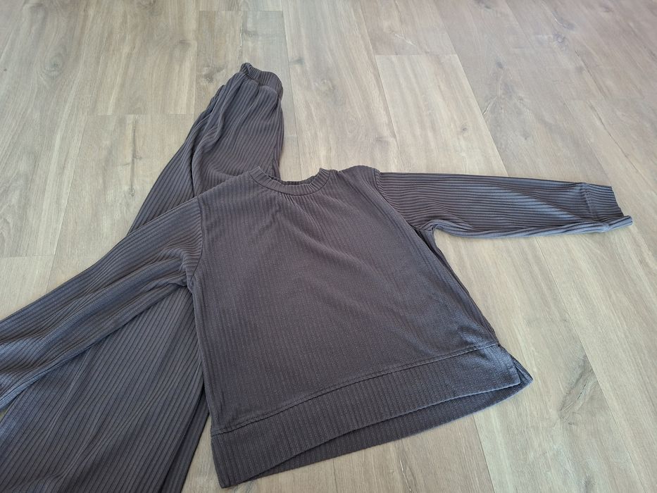 Zara komplet Dziewczynka r. 134
