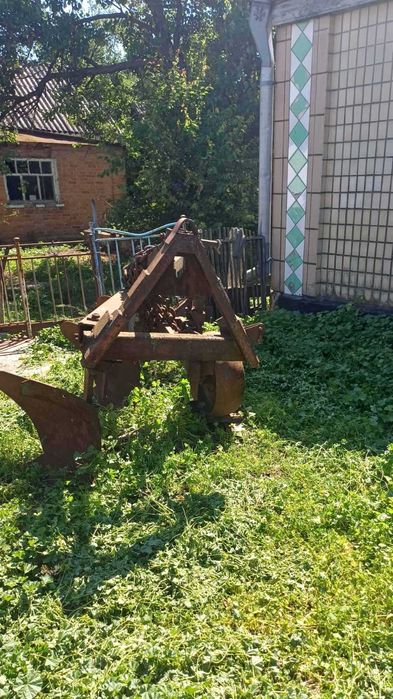 Плуг ПЛН 3-35 на автосцепці висока стійка під соняшник та кукурудзу напівгвинтовий відвал