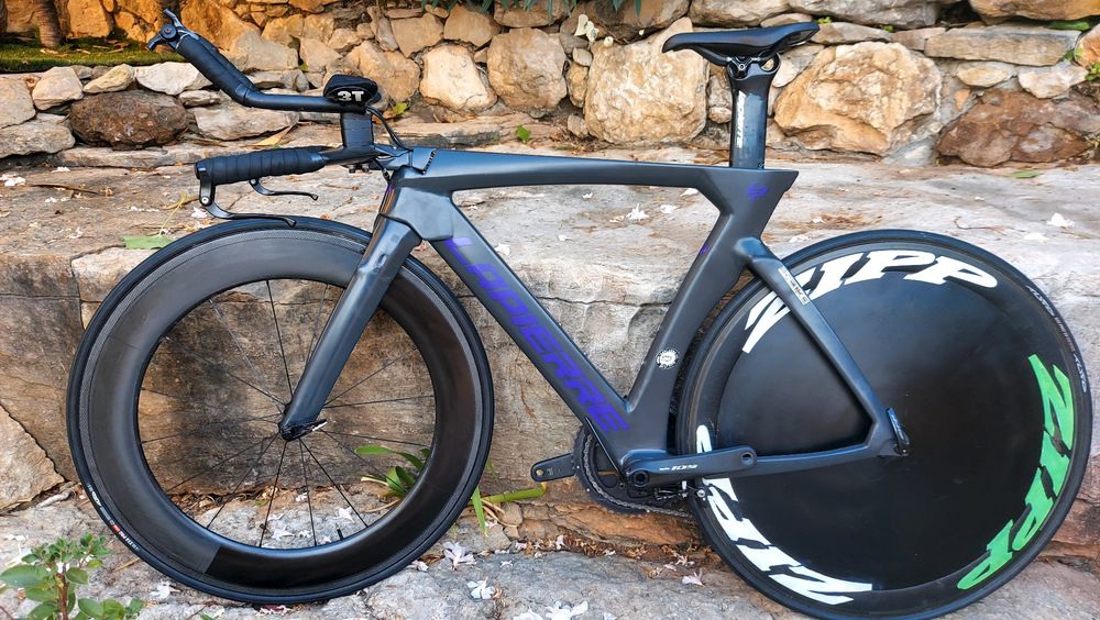 Rodas de carbono contrarelógio