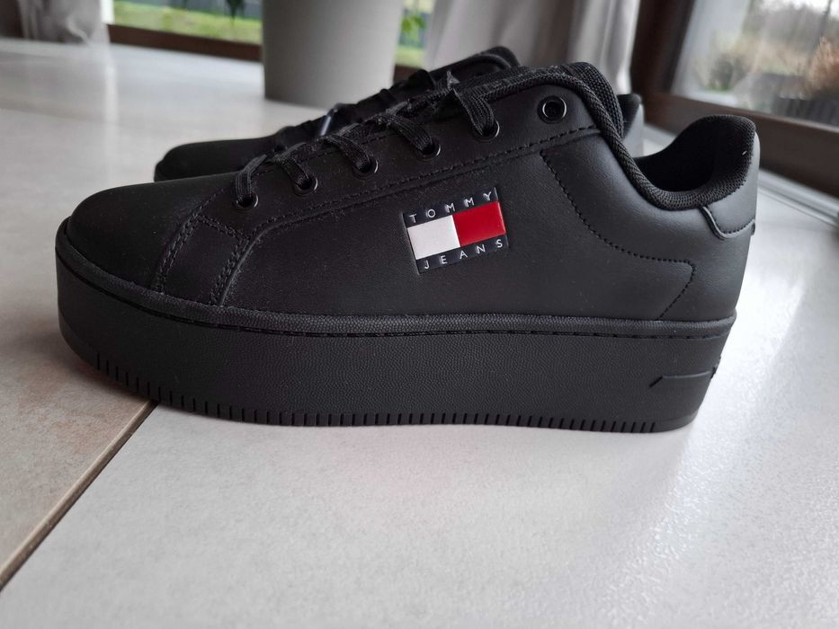 Sneakersy buty Tommy Hilfinger 40 czarne