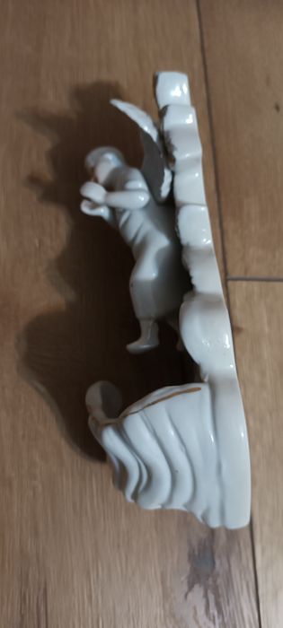 Stara kropielnica z porcelany