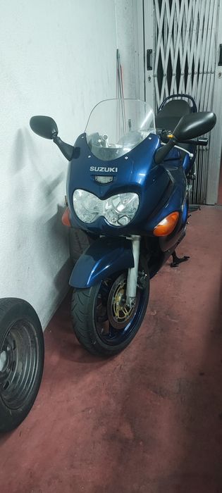 Suzuki gsxf 750 .
