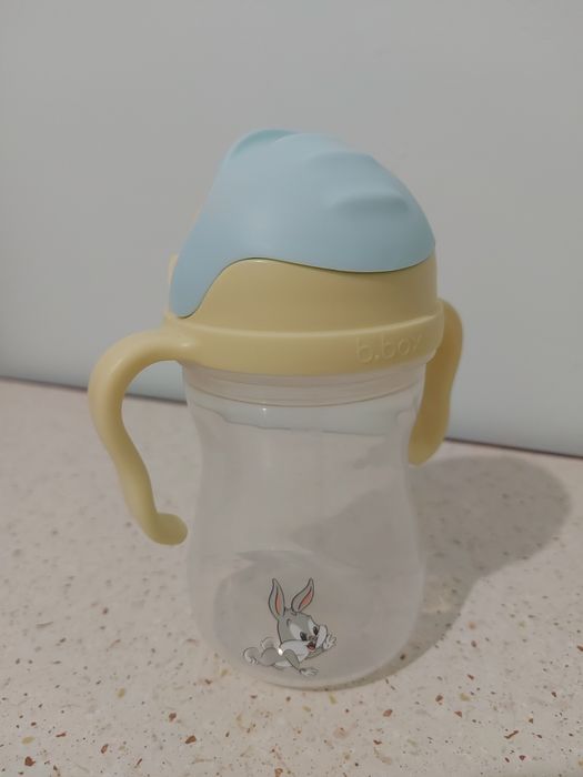 B.box bidon z krolikiem