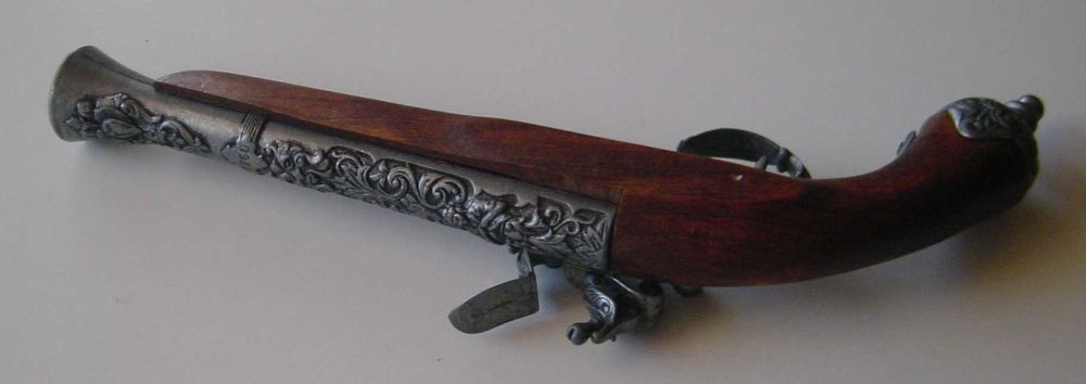 Réplica de pistola, bacamarte inglês, do Séc. XVIII - Peça decorativa