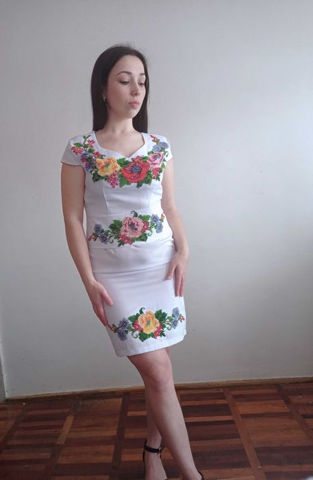 Плаття вишите бісером ручної роботи