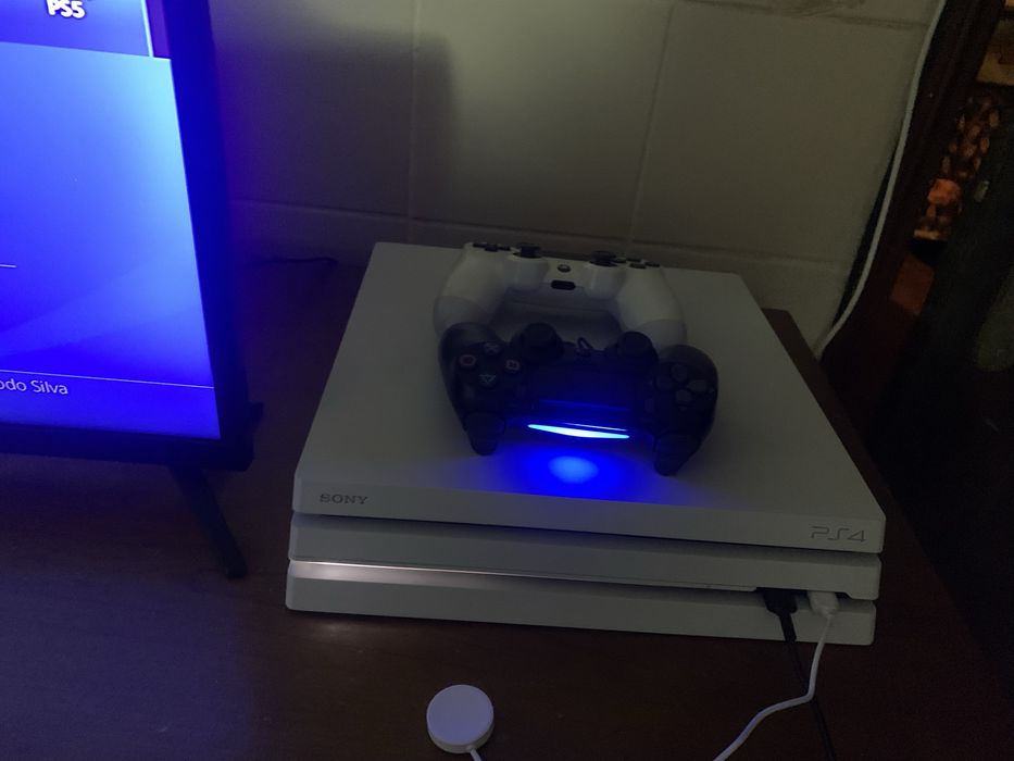 Vendo tv e ps4 pro com mil gb em pecavel