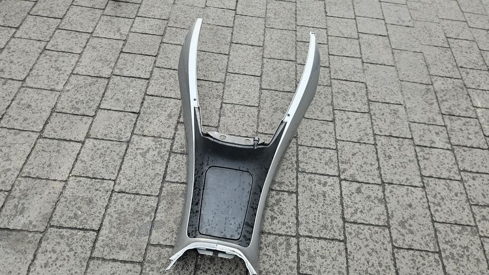 Tunel środkowy Piaggio mp3 wypelnienie