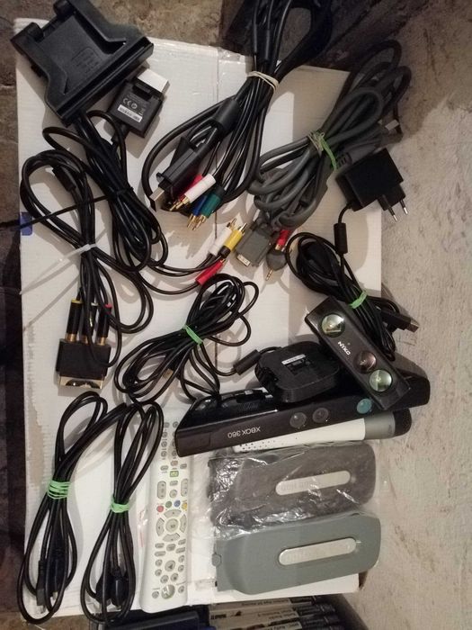 Kienct do xbox 360 dysk 250gb zasilacz kinect mikrofon pad pilot